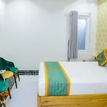 Silk Hotel